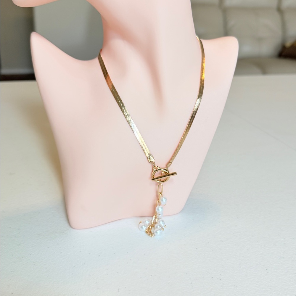 Gold Pearl Drop Toggle Necklace - Picture 4 of 8